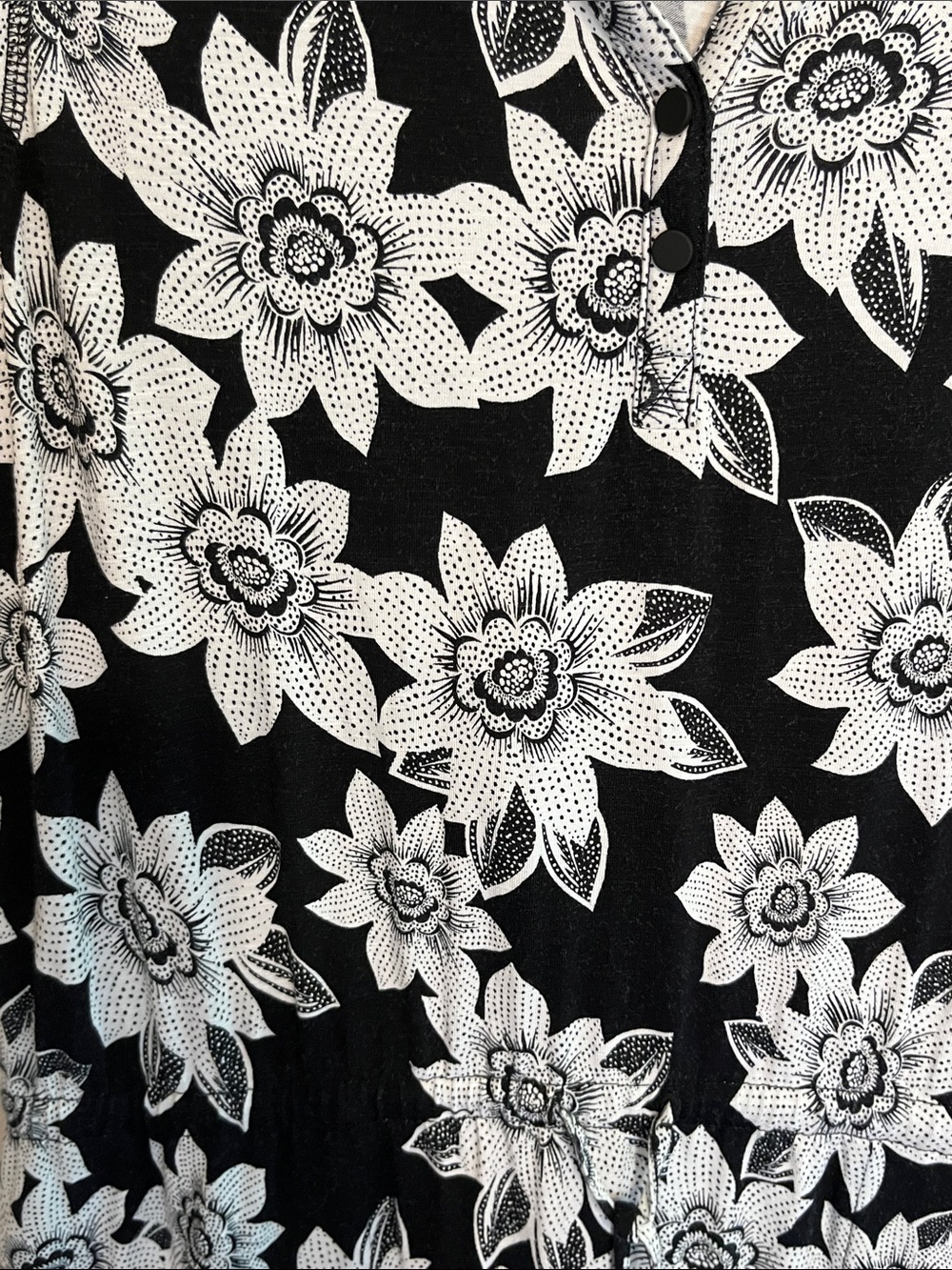 T by Talbots Sleeveless Black & White Floral Shift Dress Size Small - Picture 6 of 11